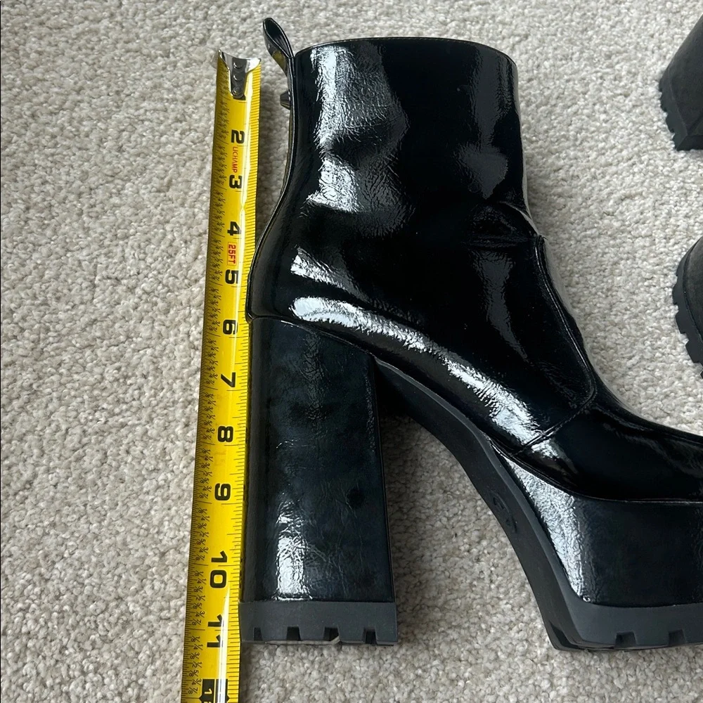 New Michael Kors Enya Platform faux patent leather boots
